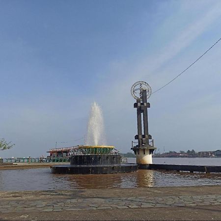 Hotel Gajahmada Pontianak Exteriér fotografie