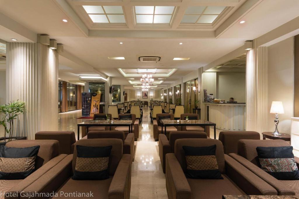 Hotel Gajahmada Pontianak Exteriér fotografie