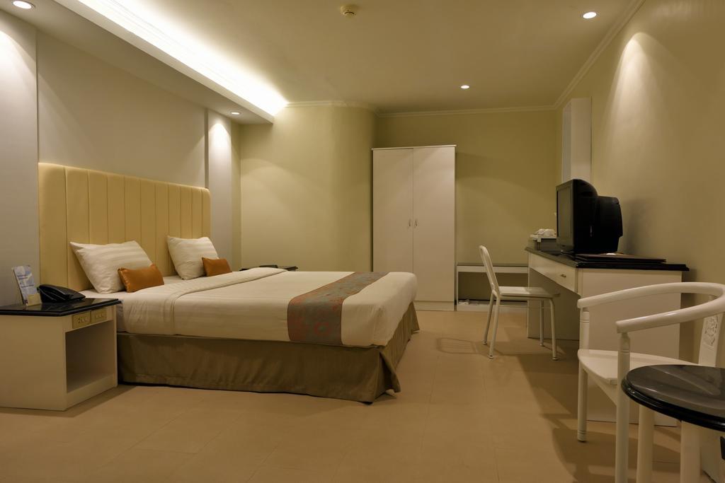 Hotel Gajahmada Pontianak Exteriér fotografie